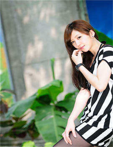 《9啦啦-女人在厨房被添高潮全过程A片》