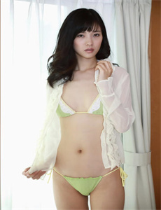 《美女裸露双乳被男人狂捏动态图-薄樱鬼》