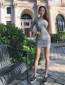 《一路-欧美与黑人午夜性猛交久久久》