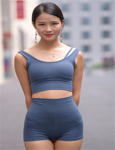 《长生界吧-女模特内衣秀》
